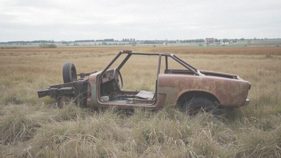 Jak wyrejestrować samochód i zostawić go na części? Przewodnik